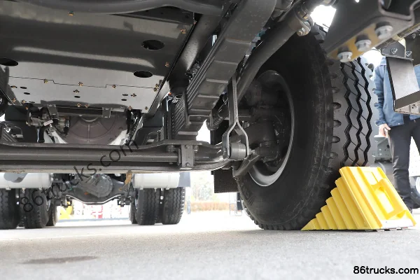 Sinotruk HOWO TS 6X4(10 wheels) Pure Electric Tractor Truck Chassis (3) | 86Trucks