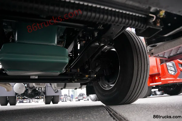 FAW Jiefang J6 PRO 12.5L LNG 500hp 4X2(6 wheels) FAW Jiefang 12-Speed AMT Automatic Tractor Truck Chassis (3) | 86Trucks