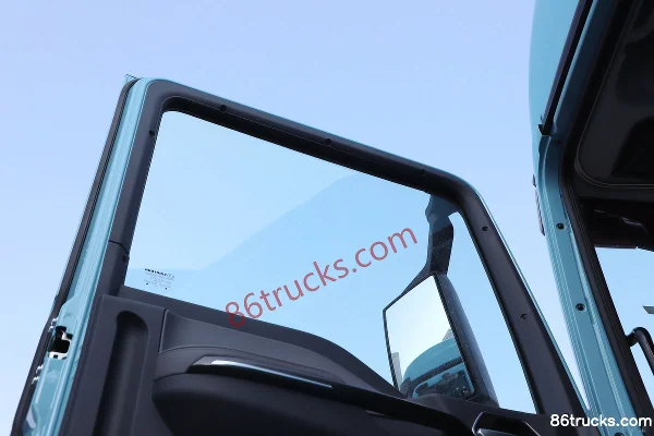 Sinotruk HOWO TX7-N 12,5 L LNG 530 ch 6X4(10 roues) Sinotruk 12 vitesses tracteur routier Cabine (3) | 86Trucks