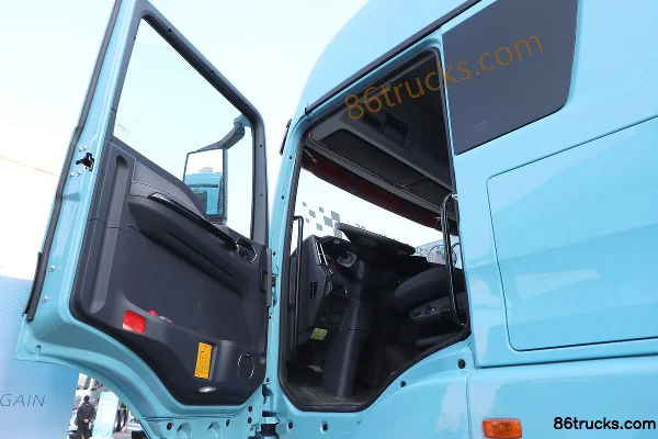 Sinotruk HOWO TX7-N 12,5 L LNG 530 ch 6X4(10 roues) Sinotruk 12 vitesses tracteur routier Cabine (1) | 86Trucks