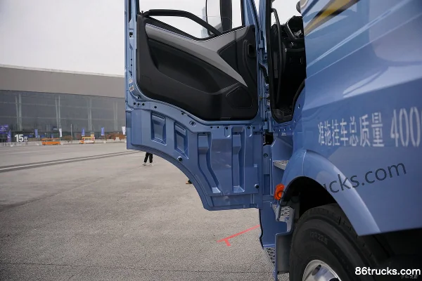 FAW Jiefang J6 PRO 12.5L LNG 500hp 6X4(10 wheels) FAW Jiefang 12-Speed Tractor Truck Cab (2) | 86Trucks