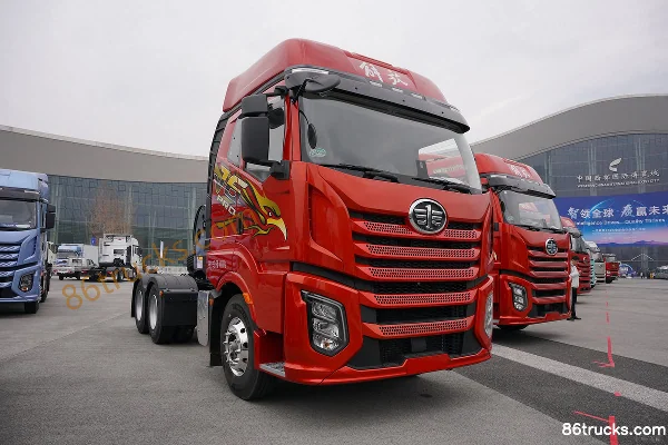 FAW Jiefang J6 PRO 13.2L LNG 530hp 6X4(10 wheels) FAW Jiefang 12-Speed Dangerous Goods Tractor Truck Exterior