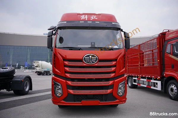 FAW Jiefang J6 PRO 11.1L diesel 460 ch 4X2(6 roues) FAW Jiefang 12-speed tracteur routier Extérieur (2) | 86Trucks