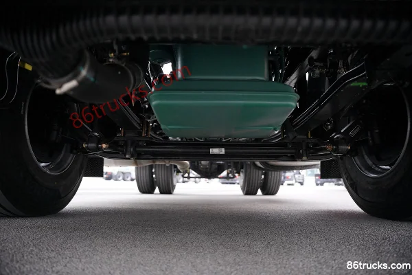 FAW Jiefang J6 PRO 11.1L diesel 460 ch 4X2(6 roues) FAW Jiefang 12-speed tracteur routier Châssis (1) | 86Trucks