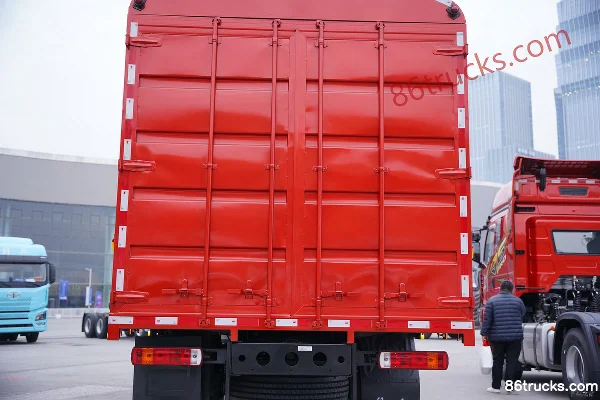 FAW Jiefang J6G Édition Leader 7.8L Diesel 360 ch 4X2(6 roues) FAW Jiefang 10 vitesses 6,75 m cabine avancée avec ridelles, camion porteur C