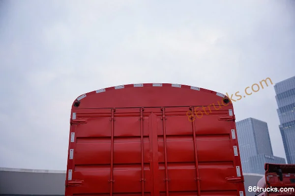 FAW Jiefang J6G Édition Leader 7.8L Diesel 360 ch 4X2(6 roues) FAW Jiefang 10 vitesses 6,75 m cabine avancée avec ridelles, camion porteur C