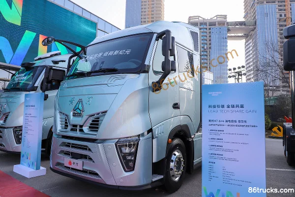 Sinotruk H7 6X4(10 wheels) hybrid tractor truck CATL 60kWh Exterior (3) | 86Trucks