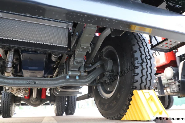 Sinotruk V3-X 4.1L diesel 200 ch 4X2(6 roues) Fast Gear 8-speed 3.8m half-row camion benne Châssis (3) | 86Trucks
