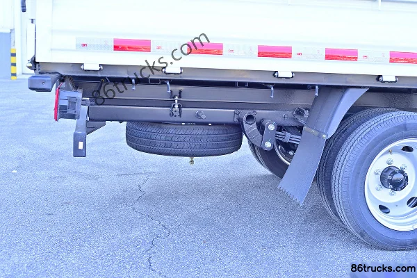 Huanghai Auto Xincheng-1 Hydraulic Brake 4.01m Single Row Pure Electric Box Micro Truck Yiwei 65.66kWh 4X2(6 wheels) Chassis (1) | 86Trucks