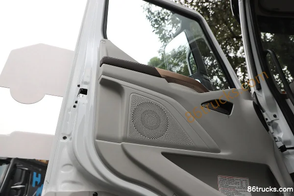 Dongfeng H7pro 6X4(10 wheels) Pure Electric Tractor Truck CATL 600kWh Cab (2) | 86Trucks