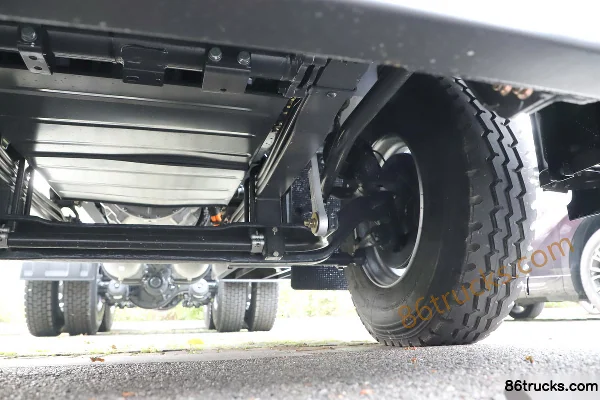 Dongfeng H7pro 6X4(10 wheels) Pure Electric Tractor Truck CATL 600kWh Chassis (3) | 86Trucks