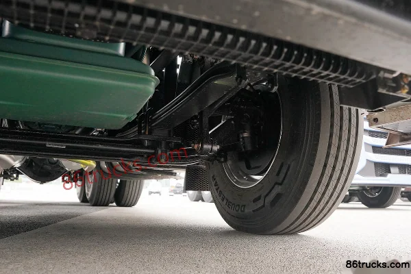 FAW Jiefang J6V Leading Edition 12.5L Diesel 580hp 6X4(10 wheels) FAW Jiefang 12-Speed AMT Automatic Tractor Truck Chassis (3) | 86Trucks