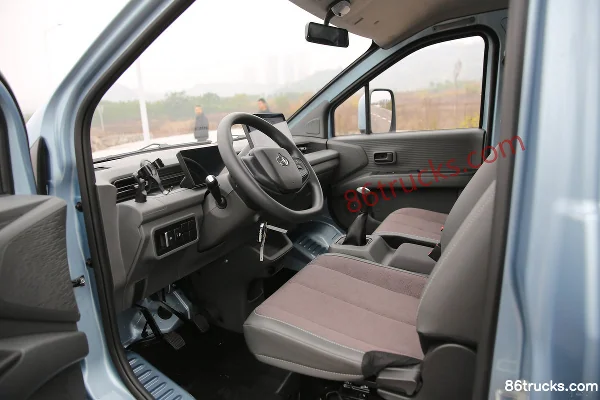 Changan Kuayue Xingta K5 Luxury Edition 1.6L Gasoline 120 hp 4X2(6 wheels) 5-speed 3.3m Single Row Flatbed Mini Truck Cab (1) | 86Trucks