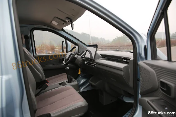 Changan Kuayue Xingta K5 Luxury Edition 1.6L Gasoline 120 hp 4X2(6 wheels) 5-speed 3.3m Single Row Flatbed Mini Truck Cab (3) | 86Trucks