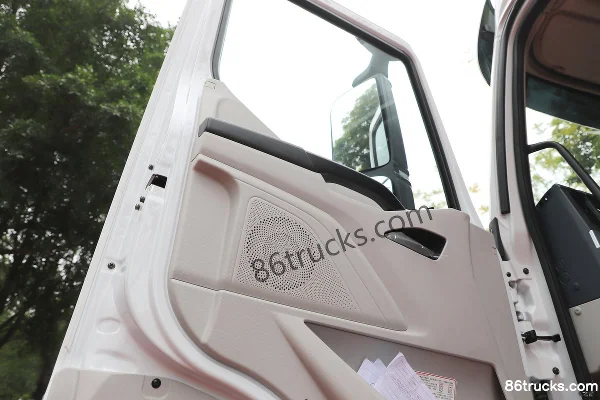 Dongfeng H7 6X4(10 wheels) electric tractor truck CATL 600kWh Cab (2) | 86Trucks