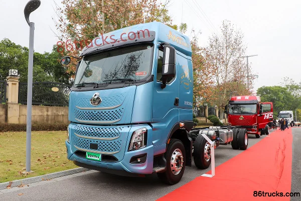 Dongfeng H7 Pro 6.9L diesel 350hp 6X2(8 wheels) Fast Gear 9-speed AMT automatic 9.47m wing-opening van cargo truck Exterior (3) | 86Trucks
