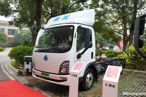 Dongfeng Yiwei 2 camion léger fourgon électrique pur 4,165 m cabine simple CALB 133,95 kWh 4X2(6 roues) Extérieur (3) | 86Trucks