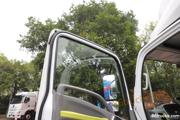 Dongfeng Yiwei 2 camion léger fourgon électrique pur 4,165 m cabine simple CALB 133,95 kWh 4X2(6 roues) (1) | 86Trucks