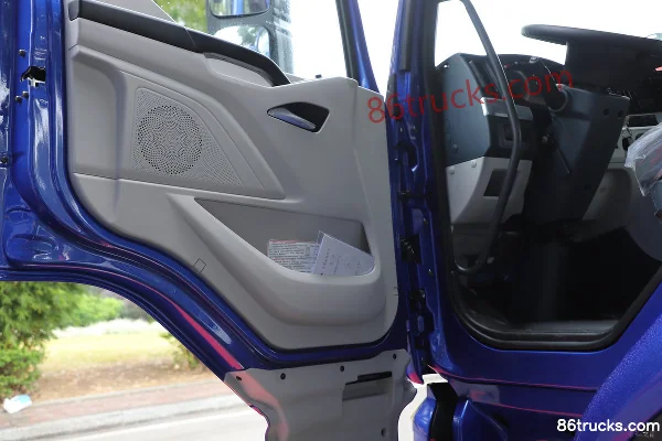 Dongfeng H5 4X2(6 wheels) 9.8m pure electric cargo truck, CATL 310.66kWh Cab (3) | 86Trucks
