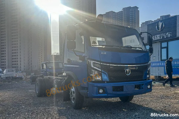 Feidi V6 2.5L Diesel 176 hp 4X2(6 wheels) Fast Gear 8-speed 4.15m Single Row Stake Truck Exterior