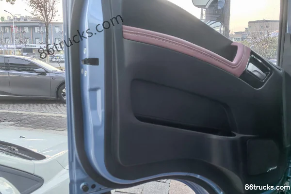 Lanqing Yue EH Pro 4.15m single-row pure electric stake truck BYD 156kWh 4X2(6 wheels) Cab (2) | 86Trucks
