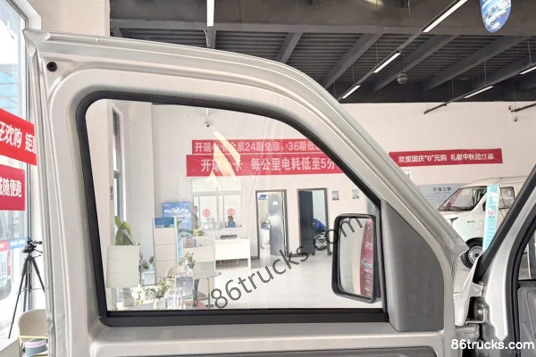 Chery Commercial Vehicle Xiaoxiang X3L 3.35m single-row pure electric flatbed micro truck Kairui 41.86kWh 4X2(6 wheels) Cab (2) | 86Trucks