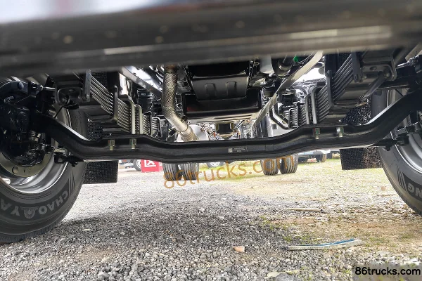 Foton R5 2026 diesel 240 ch 4X2(6 roues) Fast Gear 8 vitesses cabine avec couchette camion porteur Châssis (3) | 86Trucks
