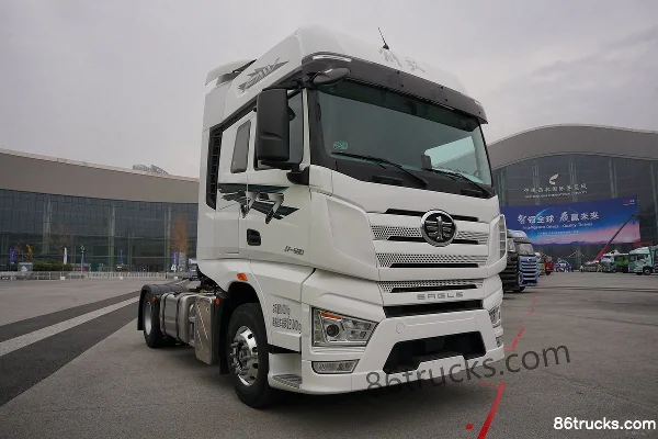 FAW Jiefang J7 12.5L diesel 580 hp 4X2(6 wheels) FAW Jiefang 12-speed AMT automatic tractor truck Exterior