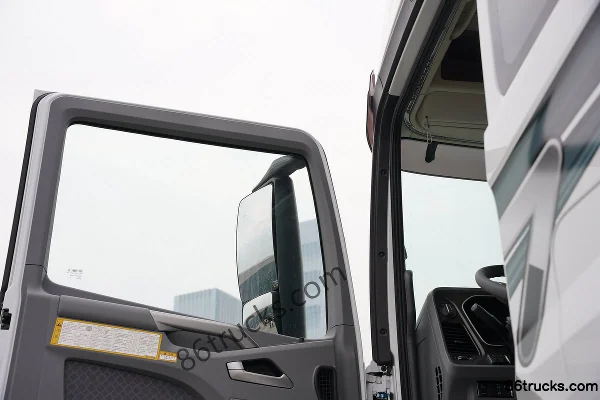 FAW Jiefang J7 poids lourd 560 ch 4X2(6 roues) tracteur routier AMT automatique (pont arrière 465) Cabine (2) | 86Trucks