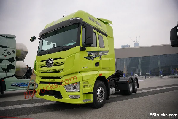 FAW Jiefang J7 Elite Edition 15.6L LNG 640 hp 6X4(10 wheels) FAW Jiefang 12-speed AMT automatic tractor truck Exterior (3) | 86Trucks