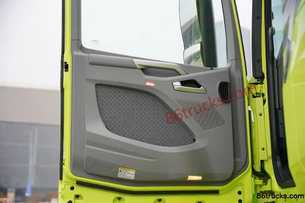 FAW Jiefang J7 Elite Edition 15.6L LNG 640 hp 6X4(10 wheels) FAW Jiefang 12-speed AMT automatic tractor truck Cab (2) | 86Trucks