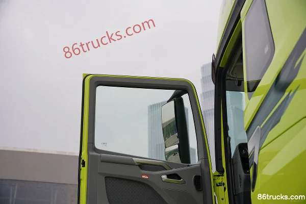 FAW Jiefang J7 Elite Edition 15.6L LNG 640 hp 6X4(10 wheels) FAW Jiefang 12-speed AMT automatic tractor truck Cab (1) | 86Trucks