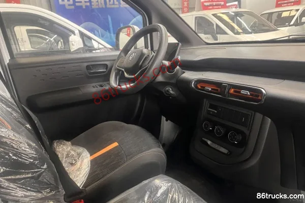 Dongfeng Ruilida V7 2025 model 2-seat pure electric panel van CALB 50.38kWh Cab (2) | 86Trucks