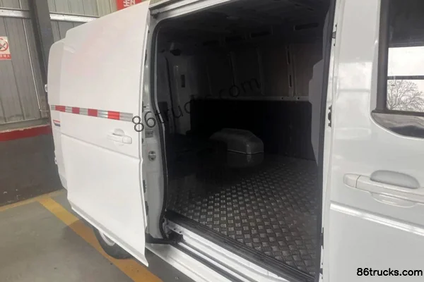 Dongfeng Ruilida V7 2025 model 2-seat pure electric panel van CALB 50.38kWh Chassis (1) | 86Trucks