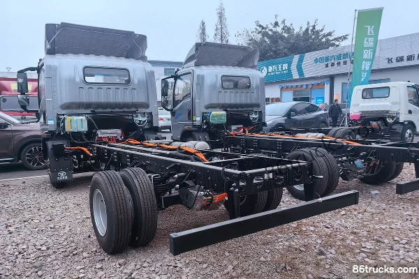 Sinotruk Xinglan EM3 Tianxing Version 4.18m Single Row Pure Electric Box Van Light Truck CATL 140.41kWh 4X2(6 wheels) Exterior (3) | 86Truck