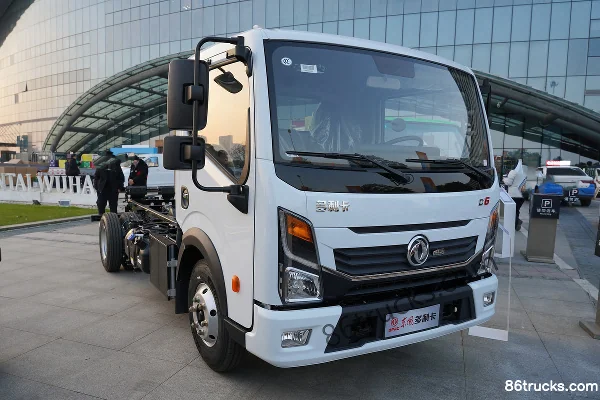 Dongfeng D6 4.2m Single Row Plug-in Hybrid Flatbed Light Truck 4X2(6 wheels) Exterior
