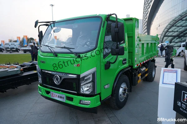 Dongfeng D6 2.4L Diesel 155hp 4X2(6 wheels) Fast Gear 8-Speed 3.2m Single Row Dump Truck Exterior (3) | 86Trucks