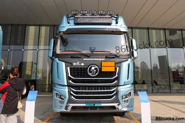SHACMAN Delong G6000 13.3L LNG 570hp 6X4(10 wheels) Fast Gear 16-Speed AMT Automatic Dangerous Goods Tractor Truck Exterior (2) | 86Trucks