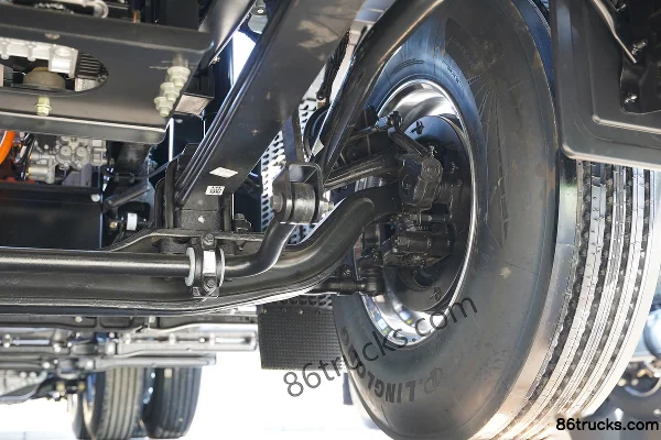 Beijing Trucks Blue Dream 7 6X4(10 wheels) Battery Electric Tractor Truck CATL 600 kWh Chassis (3) | 86Trucks