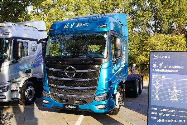 Beijing Trucks Zhui Meng Youth Edition 11.8L LNG 510 hp 6X4(10 wheels) Fast Gear 12-Speed Tractor Truck Exterior (3) | 86Trucks