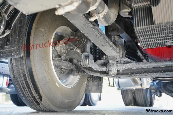 Beijing Trucks Zhui Meng Youth Edition 11.8L LNG 510 hp 6X4(10 wheels) Fast Gear 12-Speed Tractor Truck Chassis (2) | 86Trucks