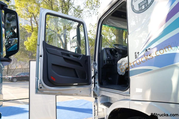 Beijing Trucks Dream Youth Edition 14.5L LNG 540hp 6X4(10 wheels) Fast Gear 12-Speed Tractor Truck Cab (1) | 86Trucks