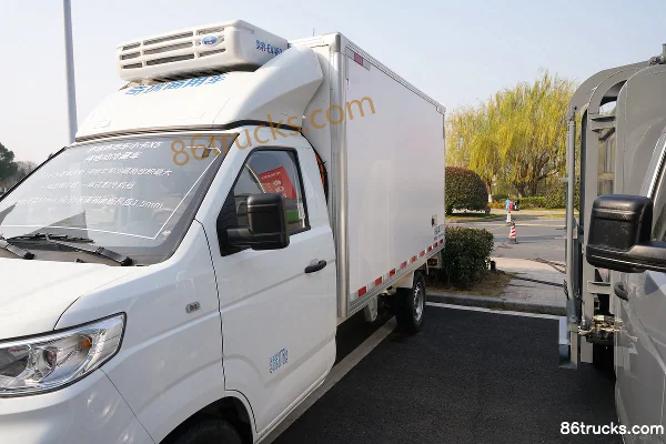 Chery Commercial Vehicle Karry X5 4X2(6 wheels) Single Row Pure Electric Refrigerated Truck Cab (1) | 86Trucks