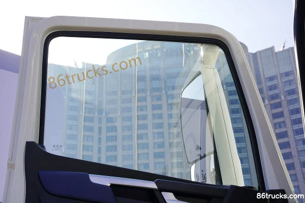 Beijing Trucks Zhuimeng 6X4(10 wheels) LNG Hybrid Tractor Truck Microvast 29.54kWh Cab (2) | 86Trucks