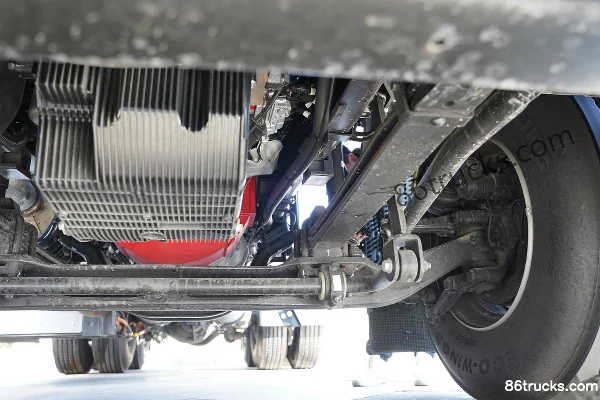 Beijing Trucks Zhuimeng 6X4(10 wheels) LNG Hybrid Tractor Truck Microvast 29.54kWh Chassis (3) | 86Trucks