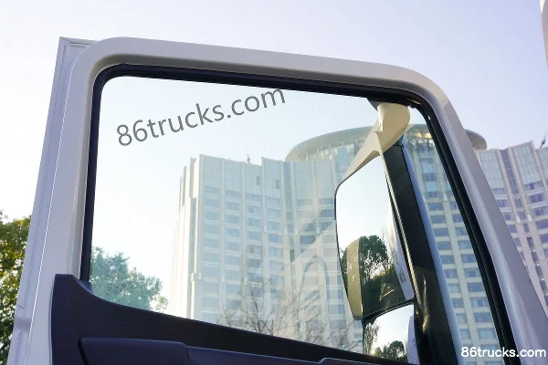 Beijing Trucks Lanmeng 7 Plain Version 6X4(10 wheels) Battery Swap Pure Electric Tractor Truck CATL 400kWh Cab (2) | 86Trucks