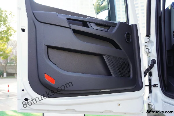 Beijing Trucks Lanmeng 7 Plain Version 6X4(10 wheels) Pure Electric Tractor Truck CATL 400kWh Cab (3) | 86Trucks