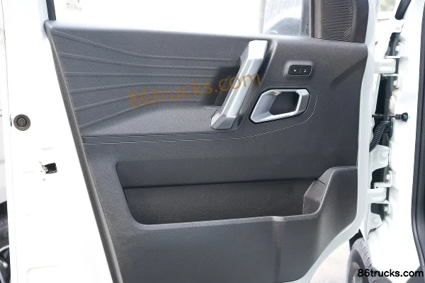 Chery Commercial Vehicle Dolphin K7 2026 Model Standard Passenger Version 6-Seat Pure Electric Light Bus Karry 50.38kWh Cab (3) | 86Trucks