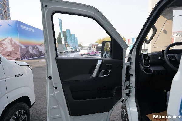 Chery Commercial Vehicle Dolphin K5 2026 model comfort passenger version 6 seats pure electric light bus Kairui 36.8kWh Cabine (1) | 86Truck