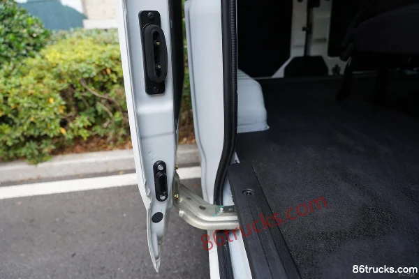Chery Commercial Vehicle Dolphin K5 2026 model comfort passenger version 6 seats pure electric light bus Kairui 36.8kWh Caisse (2) | 86Truck